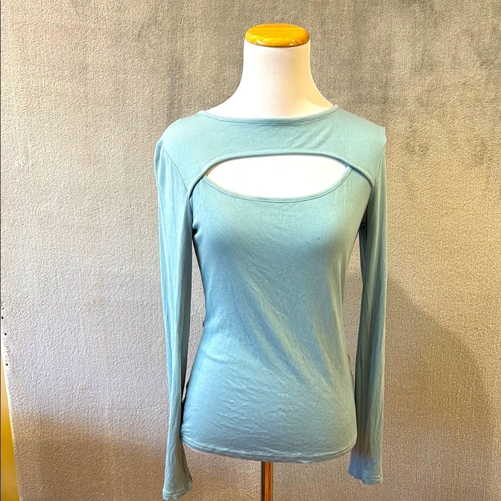 Y2K 90’s Light Blue Long Sleeved Ribbed Cutout Top Sz M